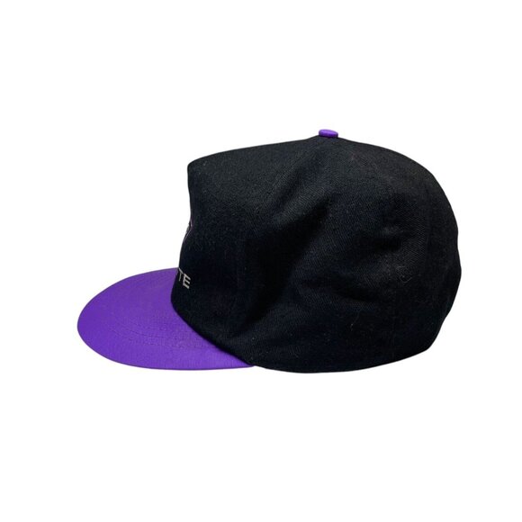 VTG Corvette Snapback Two Toned Hat- Embroidered- Car Racing Black Purple - Picture 3 of 7